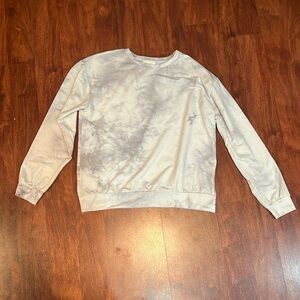 size small white and grey marble print mellóday crew neck